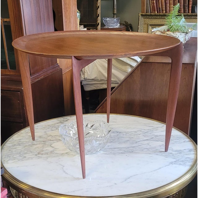 Mid-Century Modern 1960s Fritz Hansen Small MCM Disc Top Table For Sale - Image 3 of 9