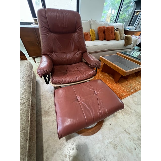 1970s Vintage Scandinavian Style Leather Recliner and Ottoman by
