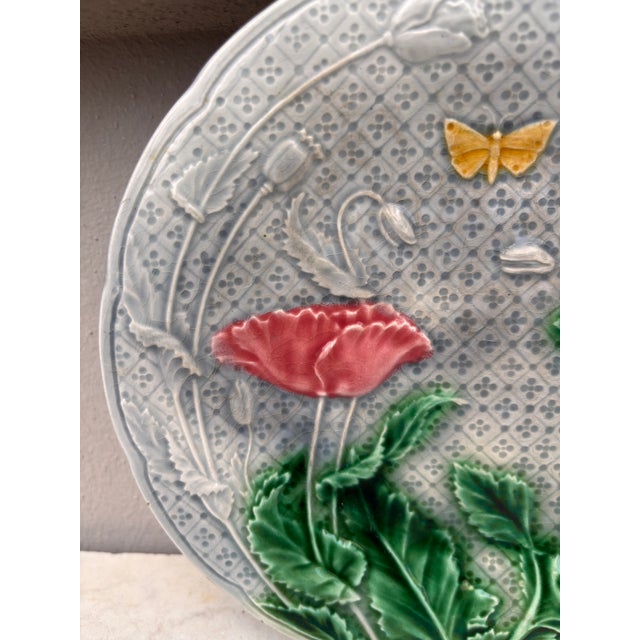Late 19th Century French Majolica Poppies & Butterfly Plate Gien, Circa 1880 For Sale - Image 5 of 5