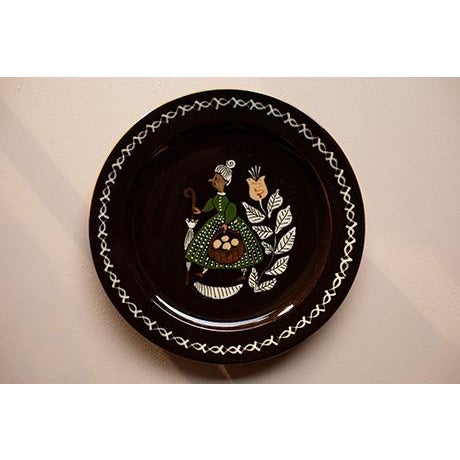 Mid-Century Swiss Folk Art Studio Pottery Wall Plates by Mw Thun - Set of 9 For Sale - Image 11 of 16