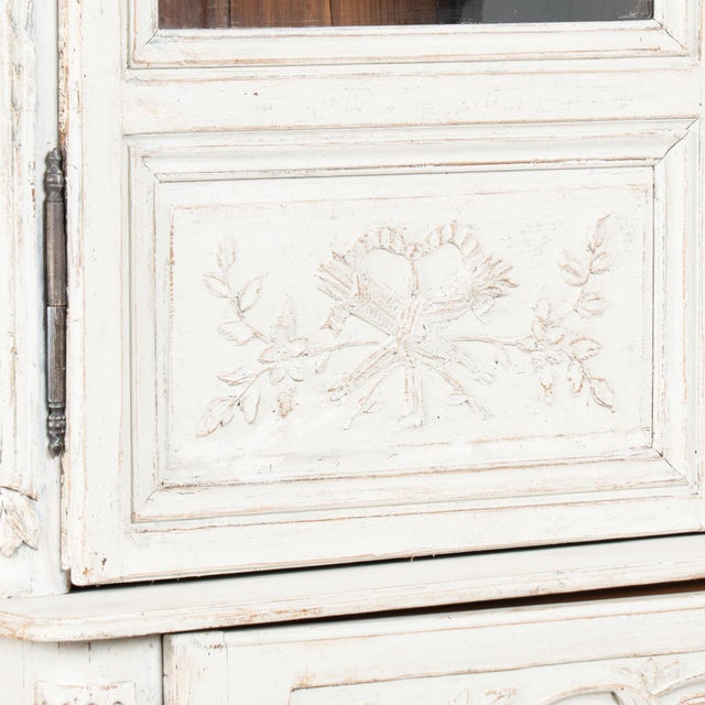 Gray 19th Century French Gray Painted Pine Vitrine Display Cabinet For Sale - Image 8 of 14