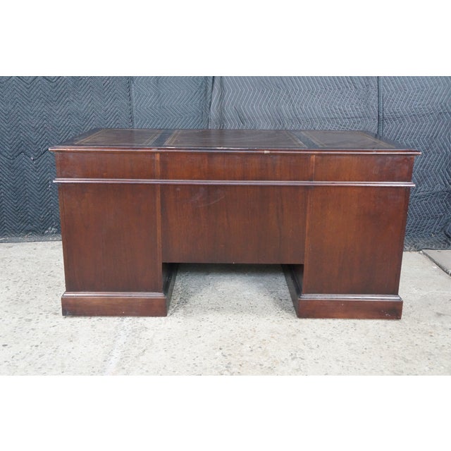 Vintage Hekman Mahogany Tooled Leather Top Executive Kneehole Office Desk 60" For Sale - Image 15 of 18