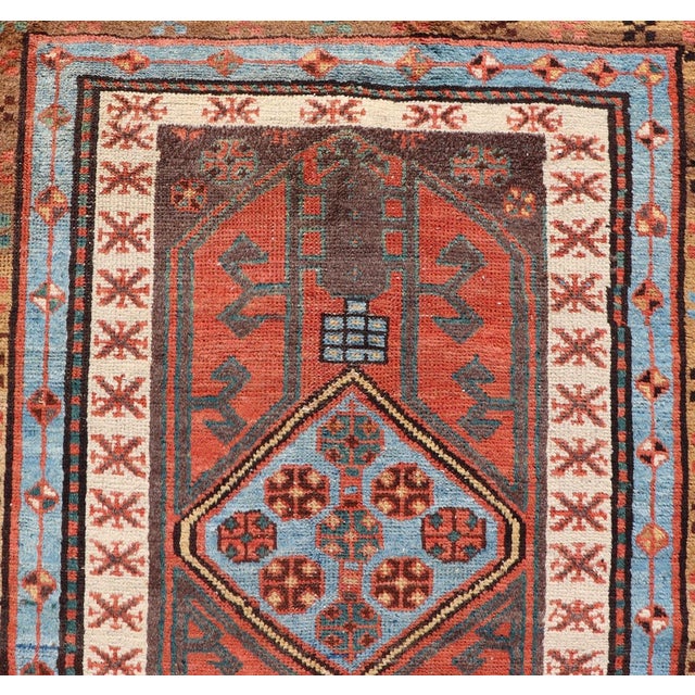 Early 20th Century Antique Colorful Persian Heriz-Serapi Runner With a Bold Geometric Design 3'1 X 10'10 For Sale - Image 5 of 13