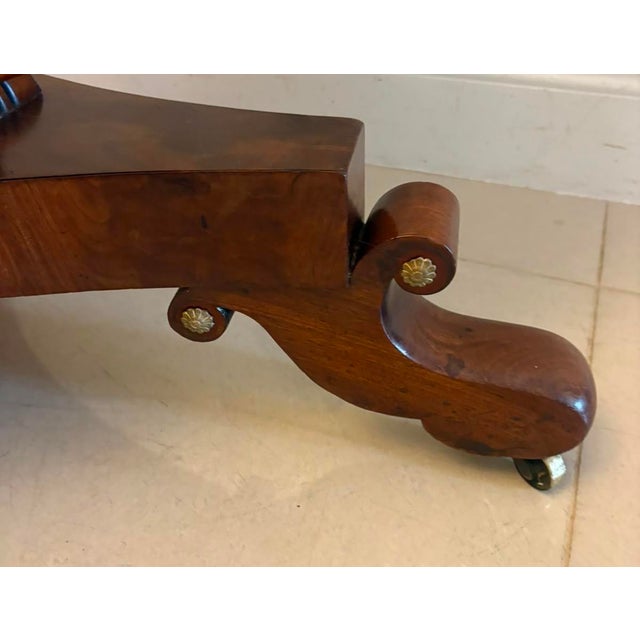Antique Regency Figured Mahogany 6-Seater Circular Tilt-Top Dining Centre Table, 1830 For Sale - Image 9 of 16