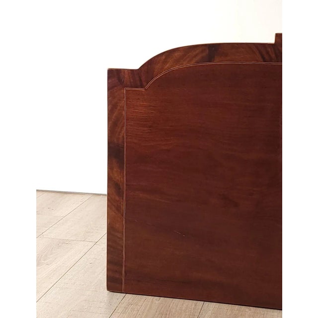 George III Three-Drawer Mahogany Oxbow Server, Circa 1790 For Sale - Image 10 of 10