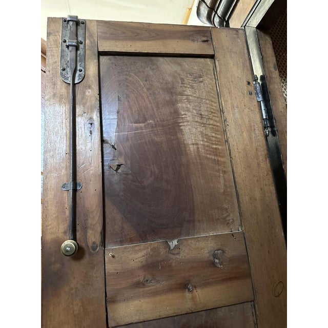 Early 18th Century 4-Door Wardrobe in Walnut, 1700s For Sale - Image 5 of 14
