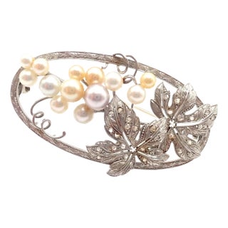 Late 20th Century Vintage Mikimoto White Gold Diamond Pearl Brooch Pin For Sale