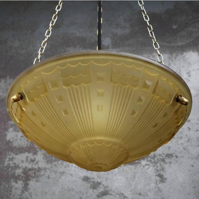 French Art Deco Brass and Etched Ochre Glass Pendant Light, 1920s For Sale - Image 4 of 10