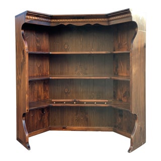 Ethan Allen Antiqued Pine Crp Corner Bookcase/Hutch Top For Sale