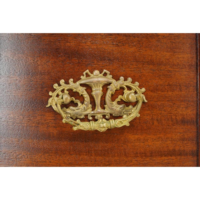Wood Early 20th Century American Victorian Mahogany Bedroom Dresser For Sale - Image 7 of 12