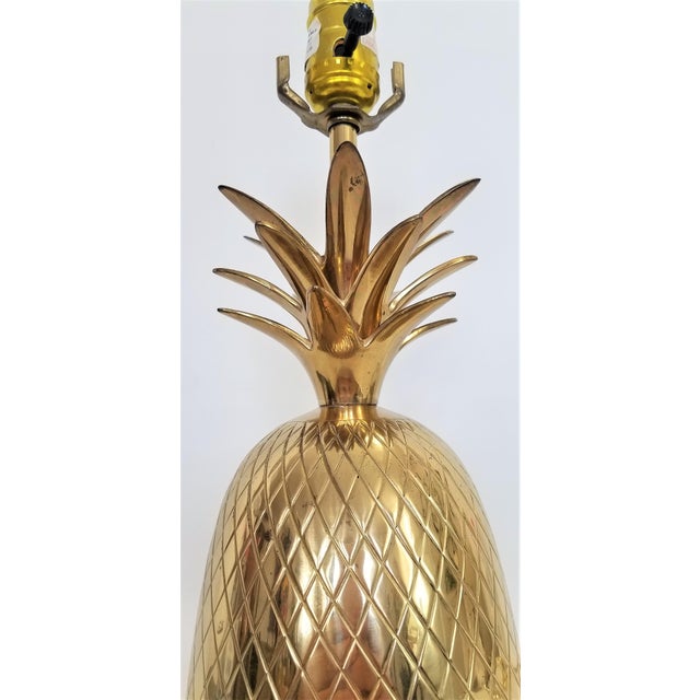 1970s Vintage Solid Brass Pineapple Bedside or Desk Lamp - Feng Shui - Palm Beach Boho Chic Tropical Coastal For Sale - Image 5 of 10