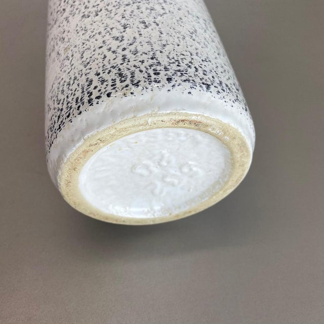 Graphic Fat Lava Multi-Color Vase Scheurich, Germany Wgp, 1970s For Sale - Image 18 of 18