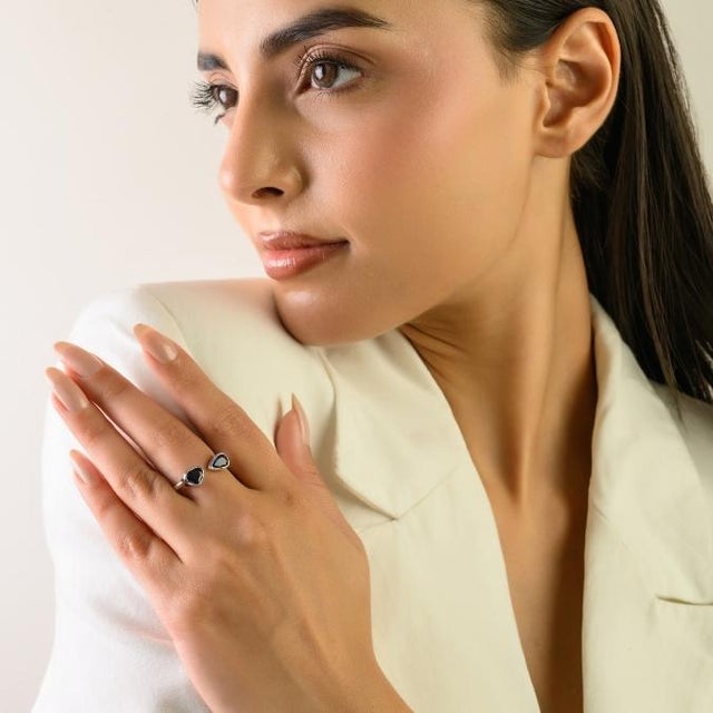 18k Gold Natural Blue Sapphire Pear & Heart Modern Toi Et Moi Ring Size 6.5 For Sale In New York - Image 6 of 14