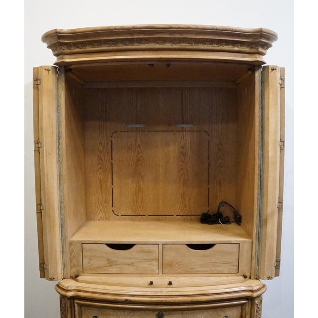 American Drew Maple Old World Mediterranean 53" Media Cabinet Armoire 121-270 / 121-271 For Sale In Kansas City - Image 6 of 16