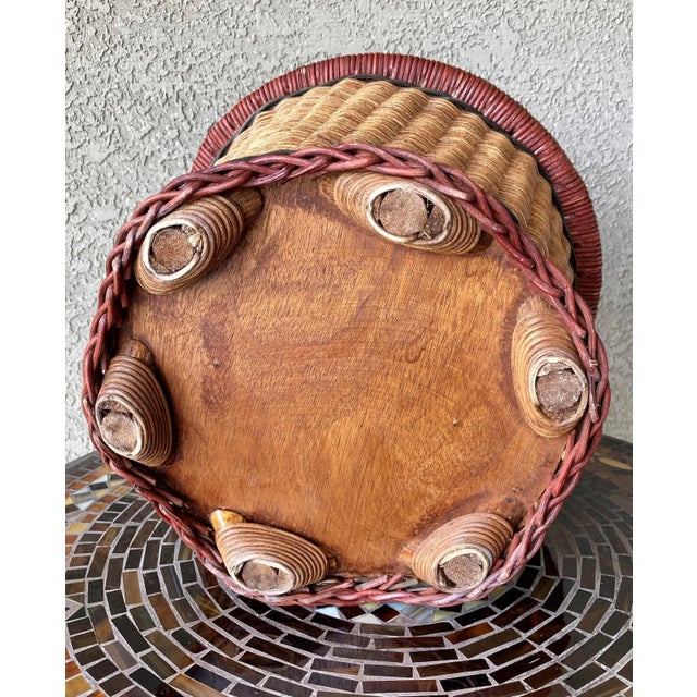 Stylish Late 20th-Century Rattan & Willow Pedestal Base Basket Cachepot For Sale - Image 10 of 12