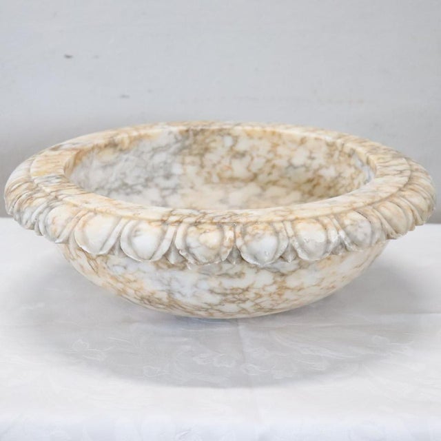 20th Century Circular Sink in Marble, 1890s For Sale - Image 10 of 13