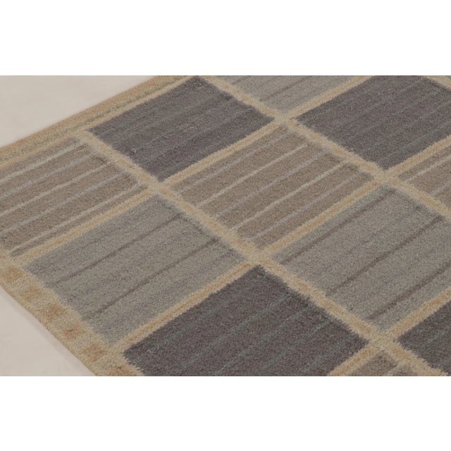 2020s Contemporary Scandinavian Style Geometric Wool Rug, by Rug & Kilim, India For Sale - Image 5 of 10