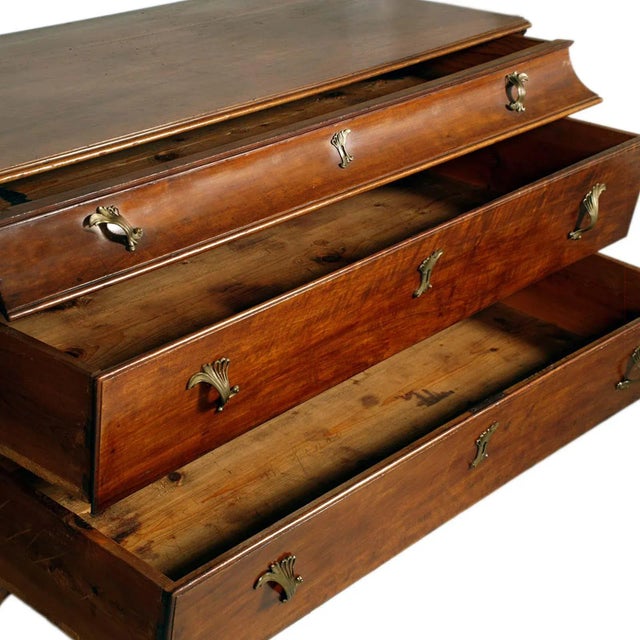 Early 18th Century 18th Century Walnut Chest of Drawers For Sale - Image 5 of 7