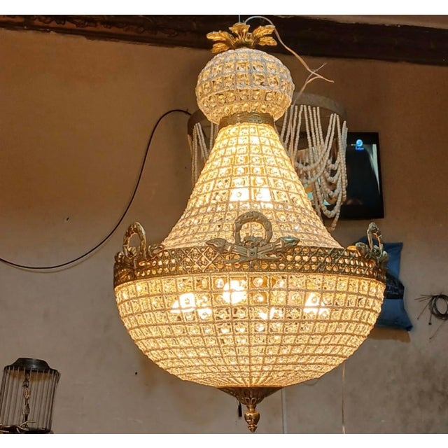 Hollywood Regency 1970s Extra Wide Gold and Crystal Hollywood Regency Chandelier For Sale - Image 3 of 5
