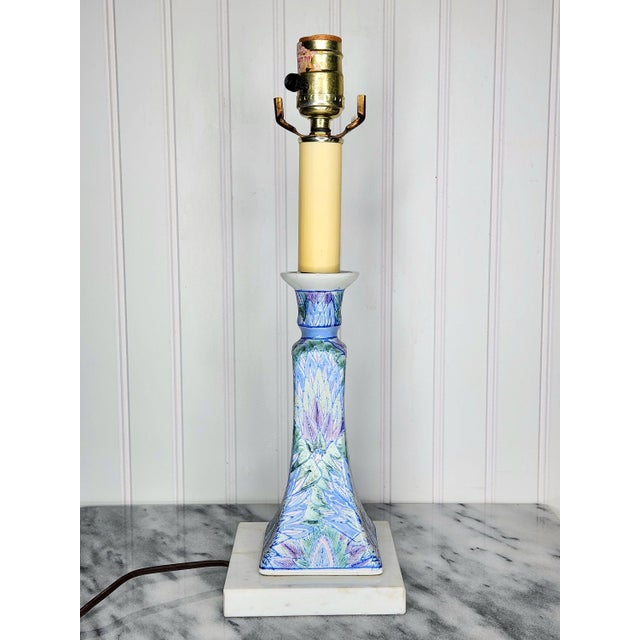 Chinoiserie Vintage Italian Ceramic Table Lamp | Chinoiserie Feather & Bok Choy Leaf Pattern | Pastel Blue Green Purple Candlestick Accent Lamp For Sale - Image 3 of 16