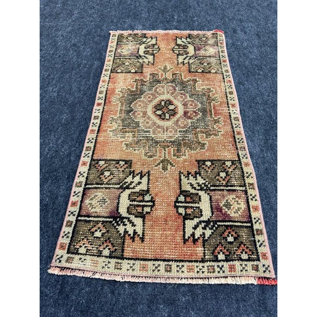 Turkish Yastik Rug 1'6" x 2'10" For Sale - Image 4 of 5