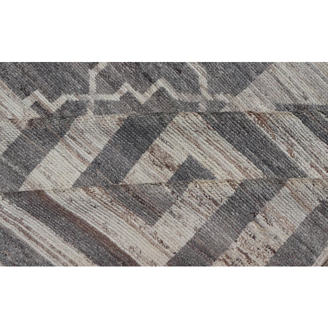 Modern Hand-Knotted Khotan Rug in Wool With Sub-Geometric & Greek Key Design For Sale - Image 11 of 12