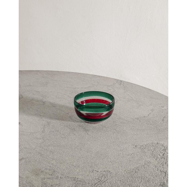 Rare Italian mid century modern ”Fasce di Colore” colorful hand blown glass bowl in red and green by Fulvio Bianconi...