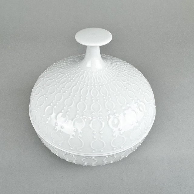 1960s Porcelain Box attributed to Wallendorf, Germany, 1960s For Sale - Image 5 of 11