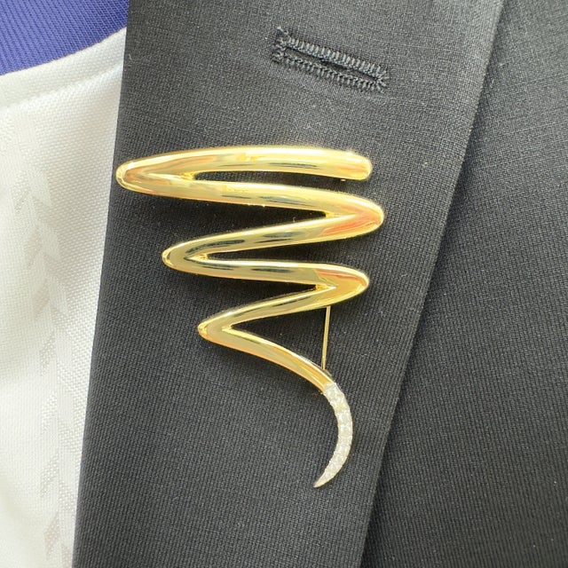 Brand: Tiffany & Co. Metal Type: 18K Yellow Gold & 950 Platinum Length: 3.00 inches Width: 2.00 inches Weight: 22.91 grams...