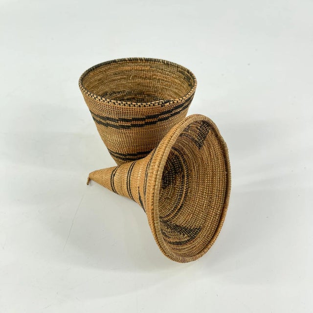 Tan Early 20th Century Tutsi Tight Weave Basket with Lid Rwanda For Sale - Image 8 of 10