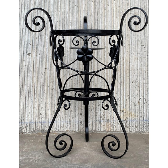 Victorian 20th Century Set of Two Black Wrought Iron Painted Adjustable Plant Stands For Sale - Image 3 of 12