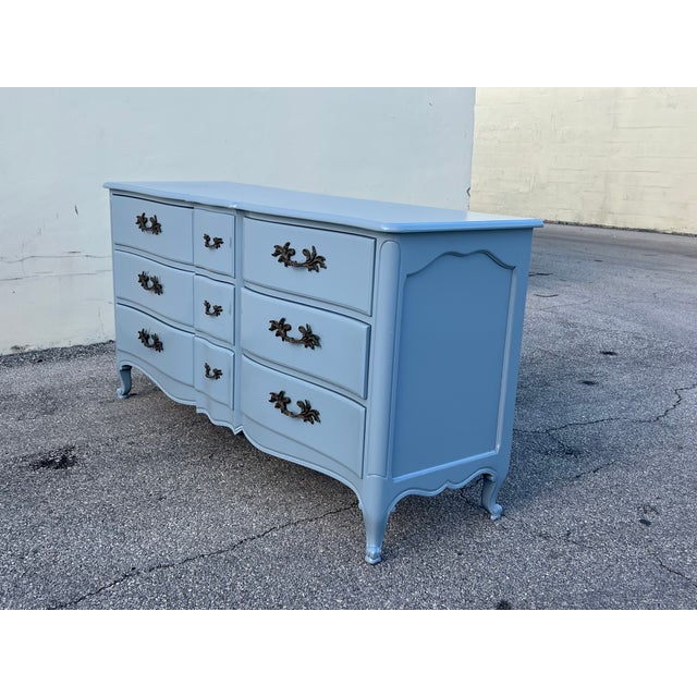 French Provincial 1970s French Provincial Blue Gray Lacquered Dresser of Twelve Drawers For Sale - Image 3 of 11