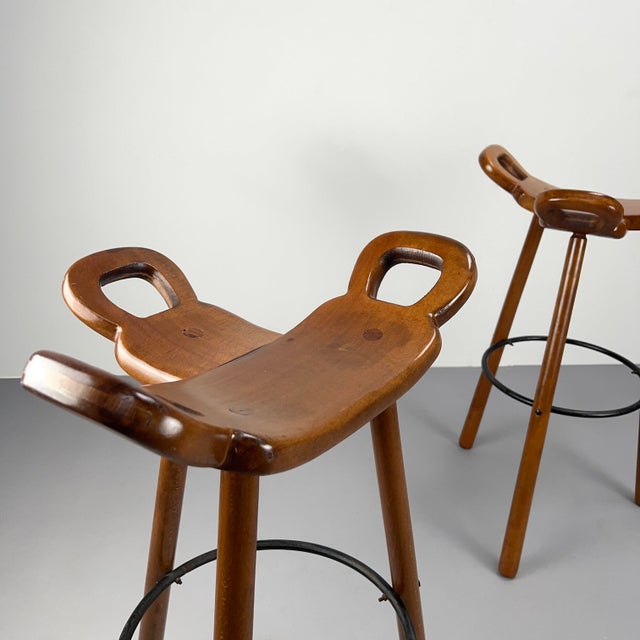 Wood Brutalist Bar Stools in Stained Beech, 1970s, Set of 2 For Sale - Image 7 of 8