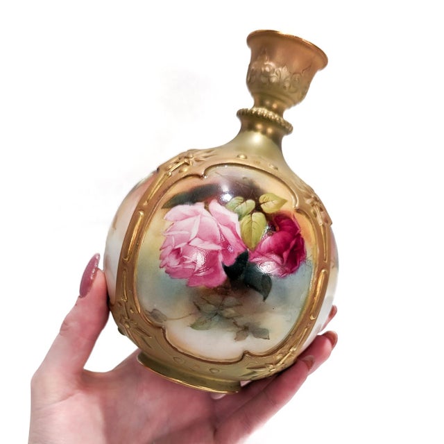 Antique English Armorial Chamberlains Worcester Blue Ground Dinner Plate - Crest For Sale - Image 13 of 13