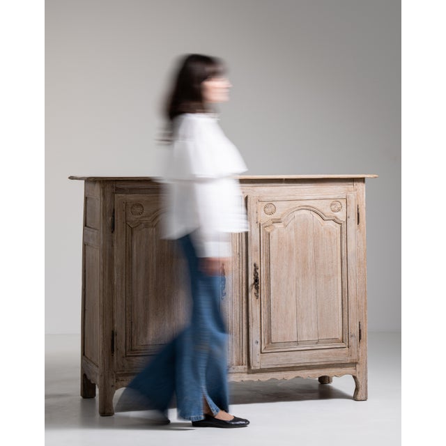 French Provincial 19th Century Oak Provincial Buffet For Sale - Image 3 of 16