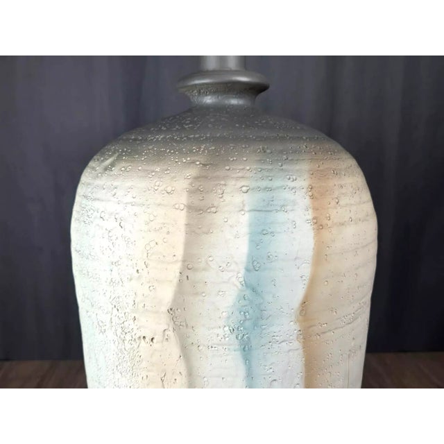 White 1980s S + Mind Postmodern Hand Painted Waves Plaster Table Lamp For Sale - Image 8 of 12