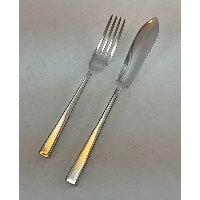 1980s 1980s Silver Plate of Fish Eaters, Fish Fork & Fish Knife, Leighton - a Pair For Sale - Image 5 of 15