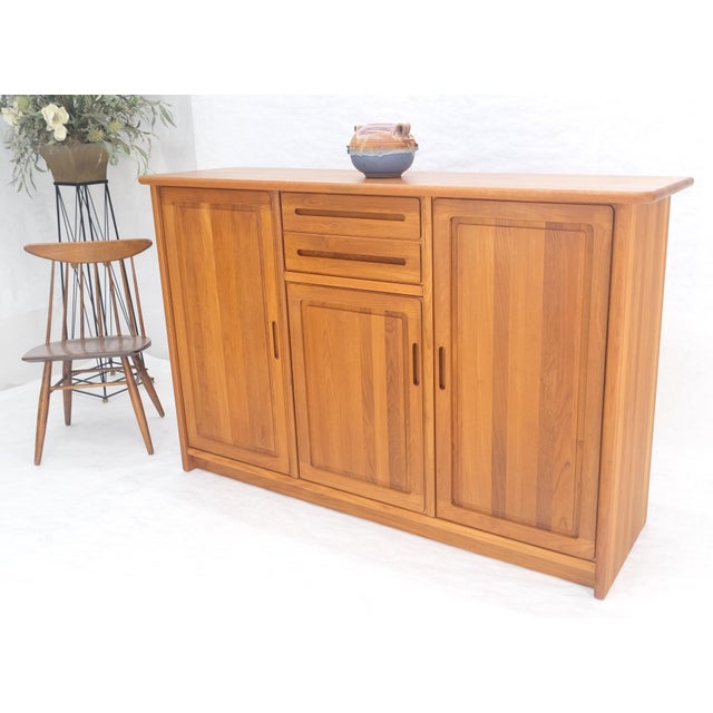 Mid 20th Century Solid Teak Danish Mid Century Modern 45" Tall 3 Door Compartment Credenza MINT For Sale - Image 5 of 15