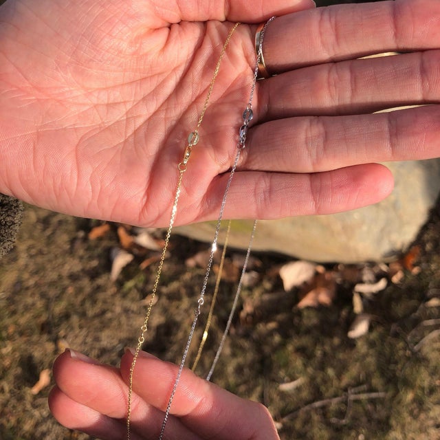 Solid 14K Gold Chain – Available in Yellow, White, and Rose Gold Elevate your everyday look with our premium Solid 14K...