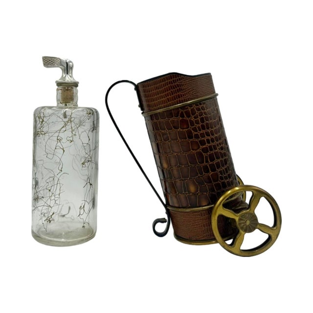 Vintage Brown Faux Croc Golf Caddy Musical Cocktail Decanter Bottle & Holder For Sale - Image 4 of 12
