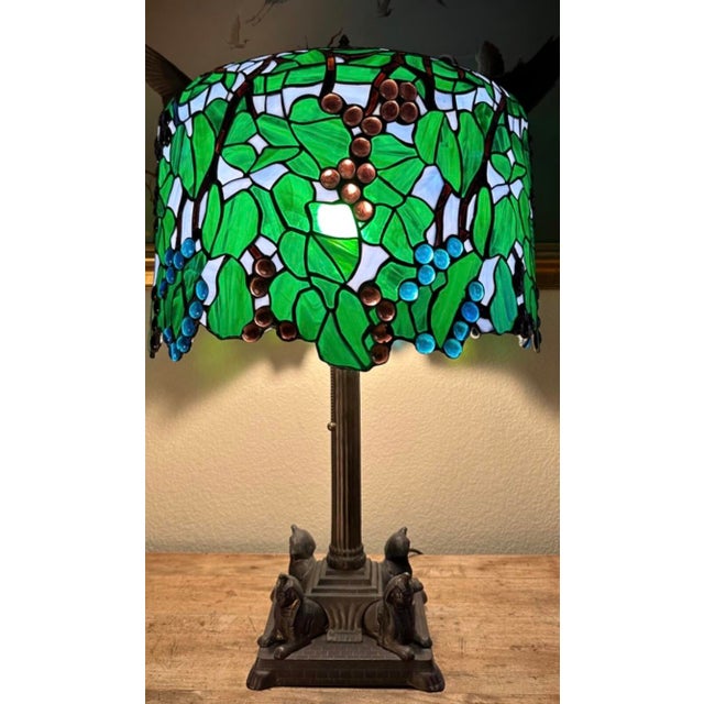 Art Deco Rare c.1915 Unique Art Glass & Metal Co. Grapevine Leaded Glass Table Lamp With Egyptian Sphinx Bronze Base | Museum Quality For Sale - Image 3 of 18