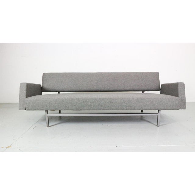 Rare sofa designed by Rob Parry for Gelderland, 1960s. Minimalistic and elegant Dutch design pride. with one movement, the...