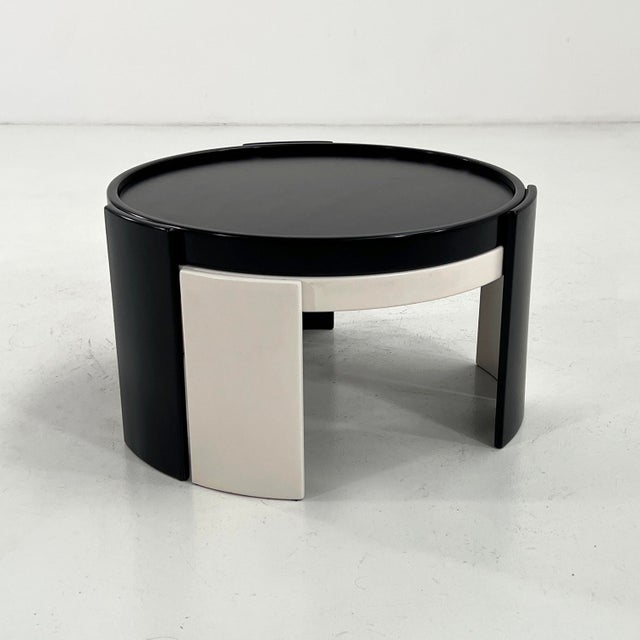 Reversible Nesting Tables by Gianfranco Frattini for Cassina, 1960s, Set of 2, in Good conditions. Designed 1970 to 1979...