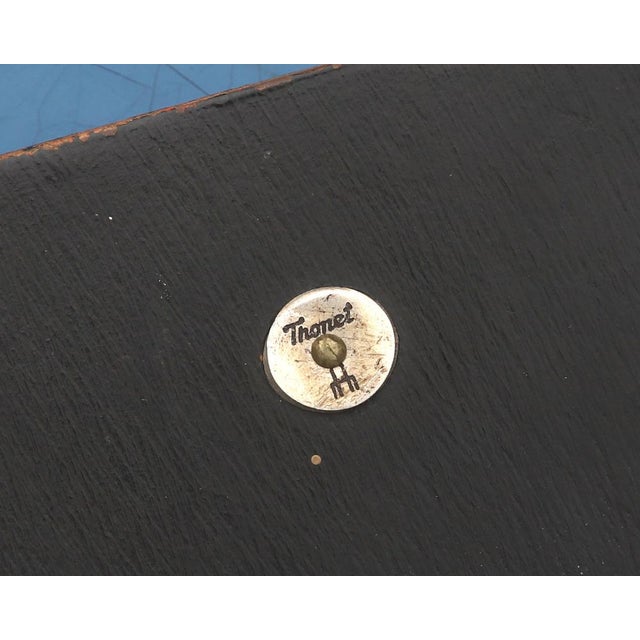 Marked with the pré 1935 Thonet metal tag. In 1935 Thonet started to use the Thonet metal tag featuring a "Lorenz style"...