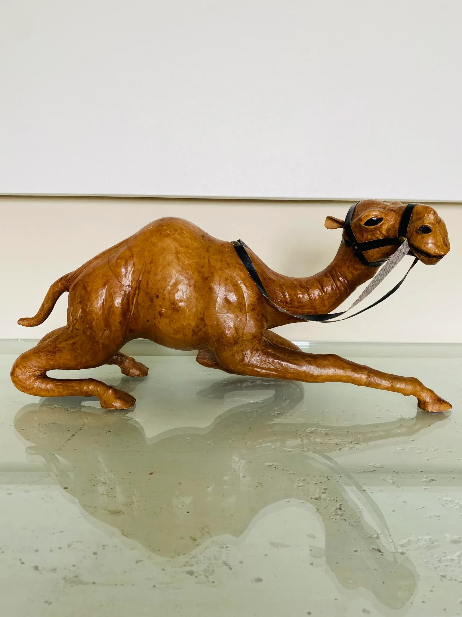 キャメル　CAMEL Vintage 18” Moroccan Leather Wrapped Camel | Chairish