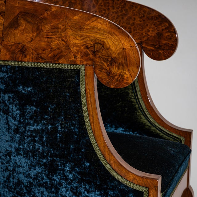 Pair of Biedermeier-Style Walnut Bergères, Italy, 2nd Half 19th Century For Sale In New York - Image 6 of 8