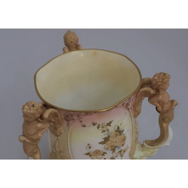 1900s English Victorian Style Porcelain Royal Doulton Loving Cup For Sale In Chicago - Image 6 of 8