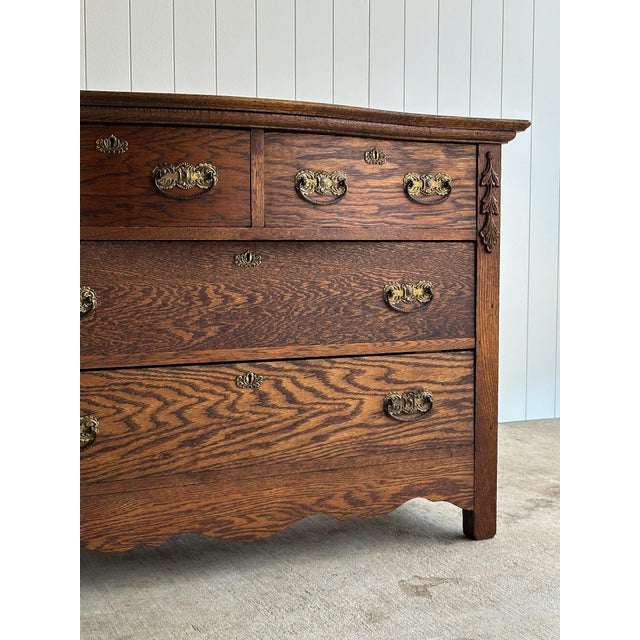 Wood Antique Quarter-Sawn Oak Chest of Drawers With Serpentine Front For Sale - Image 7 of 18