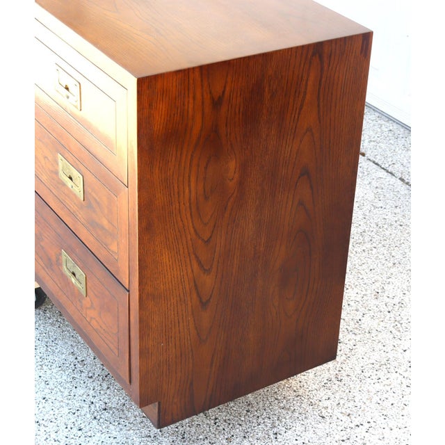 Campaign Vintage Henredon Dresser / Credenza – Mid-Century Style Campaign Style For Sale - Image 3 of 14
