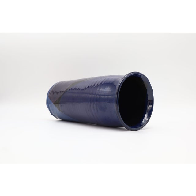 Mid-Century Modernist Cobalt Blue Ceramic Vase by Thomas Buxó, 1970s For Sale - Image 4 of 5